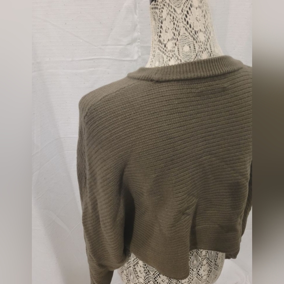 Aritzia Wilfred Free Fits Sz XS/S Lolan Green Merino Wool Knit crop sweater - Picture 7 of 10